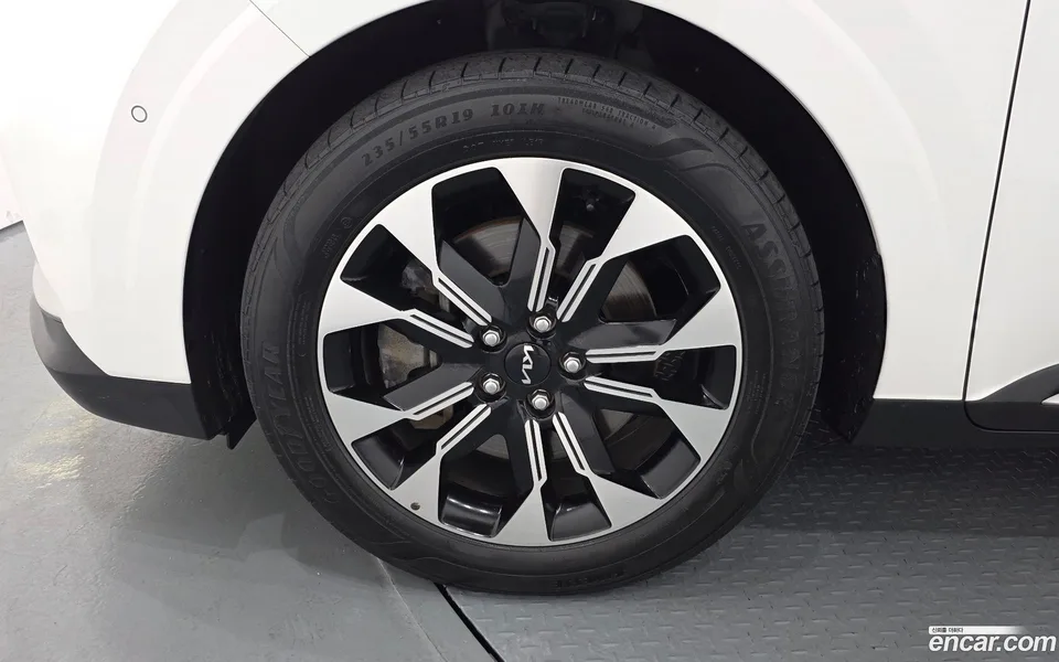 Kia Carnival 9 2022 — thumbnail 2