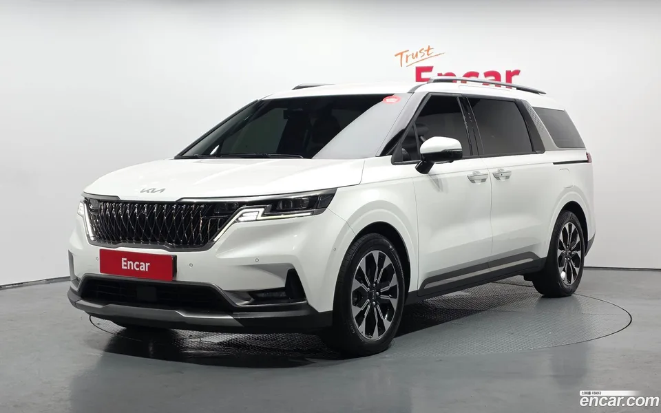 Kia Carnival 9 2022 — photo 1, buy with delivery to Moscow