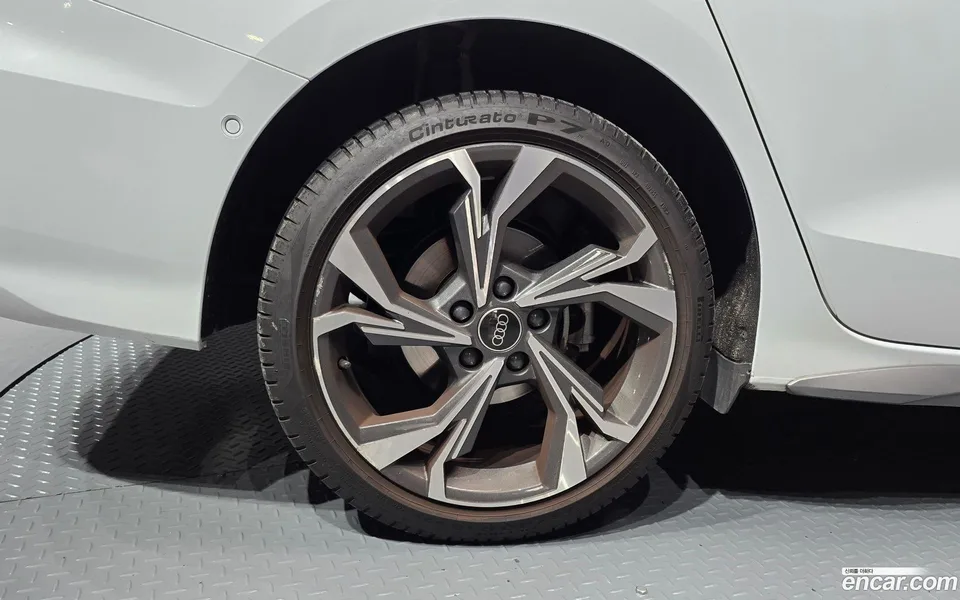 Audi A3 (8Y) 40 TFSI 2023 — thumbnail 2