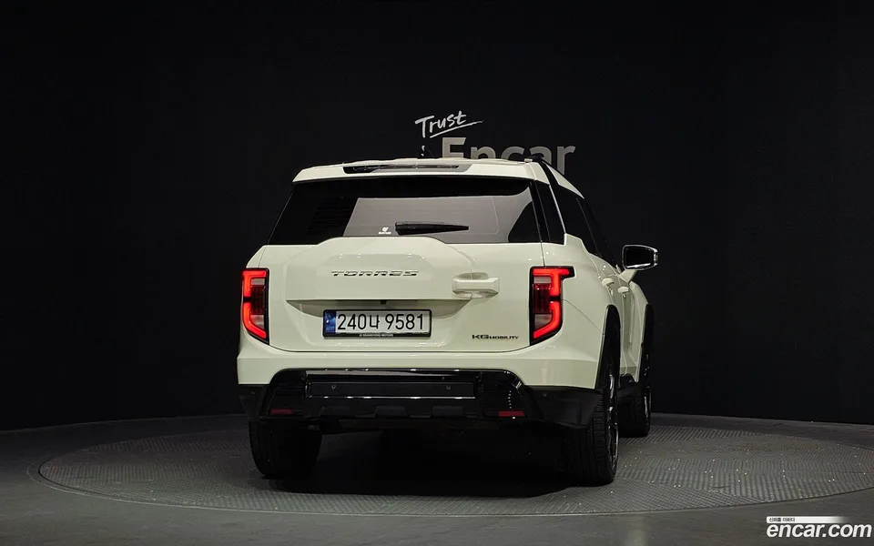KG Mobility Torres 1.5 2WD 2023 — thumbnail 4