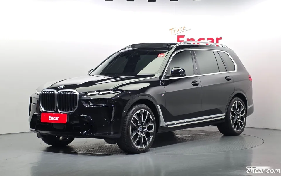 BMW X7 xDrive 40i M 6 2024 — photo 1, buy with delivery to Moscow