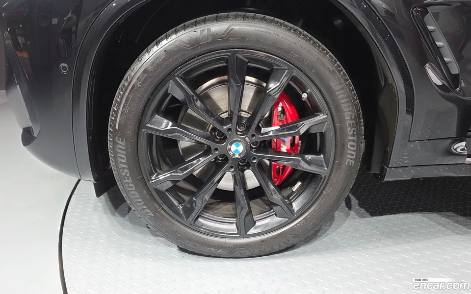 BMW X4 xDrive20i M 2025 — миниатюра 5