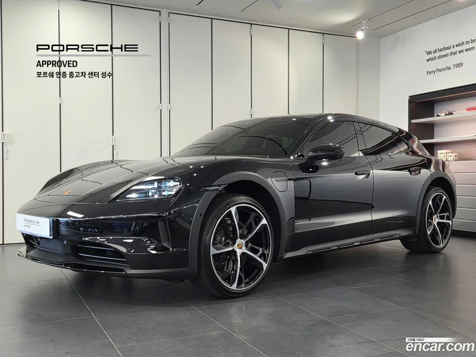 Porsche Taycan 4 2025 — photo 1, buy with delivery to Moscow