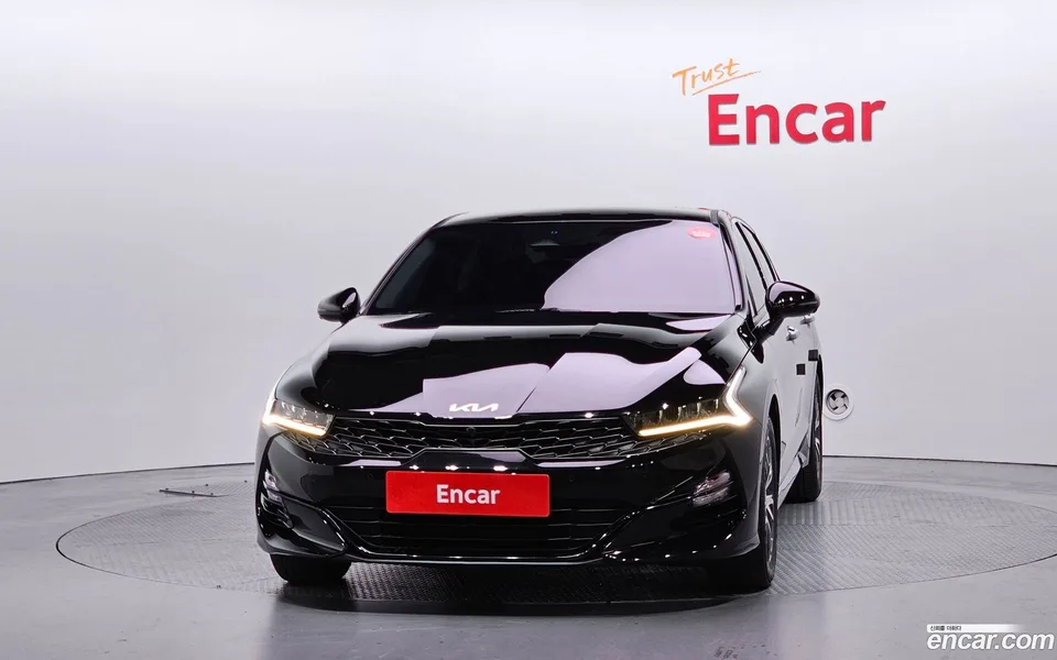 Kia K5 2.0 2023 — thumbnail 3