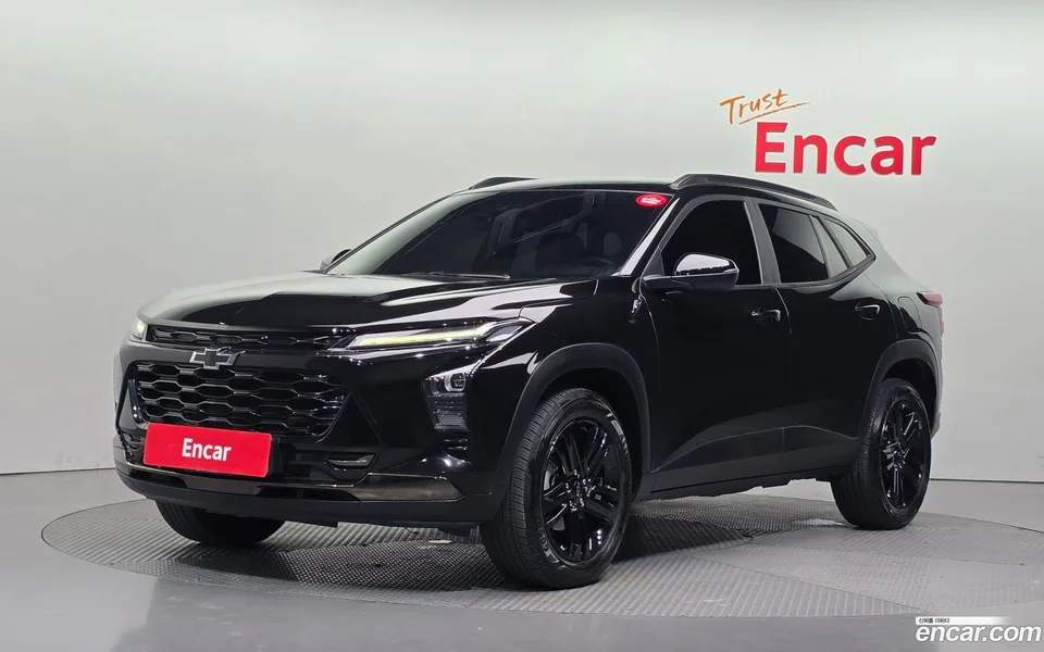 Chevrolet Trax Crossover 1.2 ACTIV 2023 — photo 1, buy with delivery to Moscow