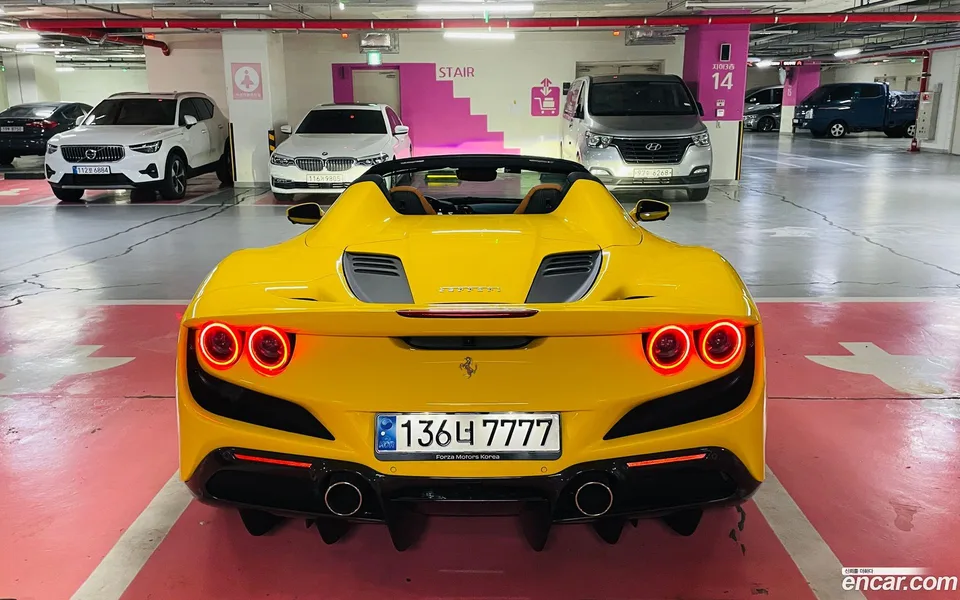 Ferrari F8 Spider 3.9 V8 2022 — thumbnail 4