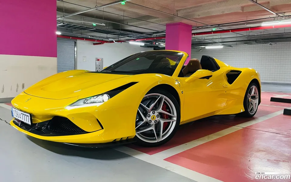 Ferrari F8 Spider 3.9 V8 2022 — photo 1, buy with delivery to Moscow