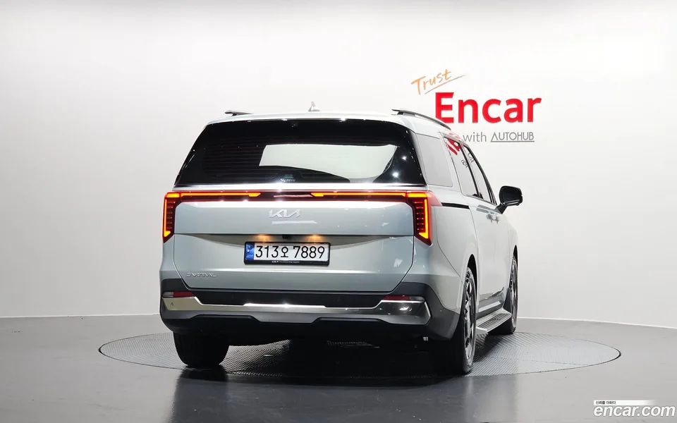Kia Carnival 7 2024 — thumbnail 4
