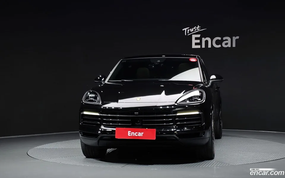 Porsche Cayenne 3.0 2023 — thumbnail 3