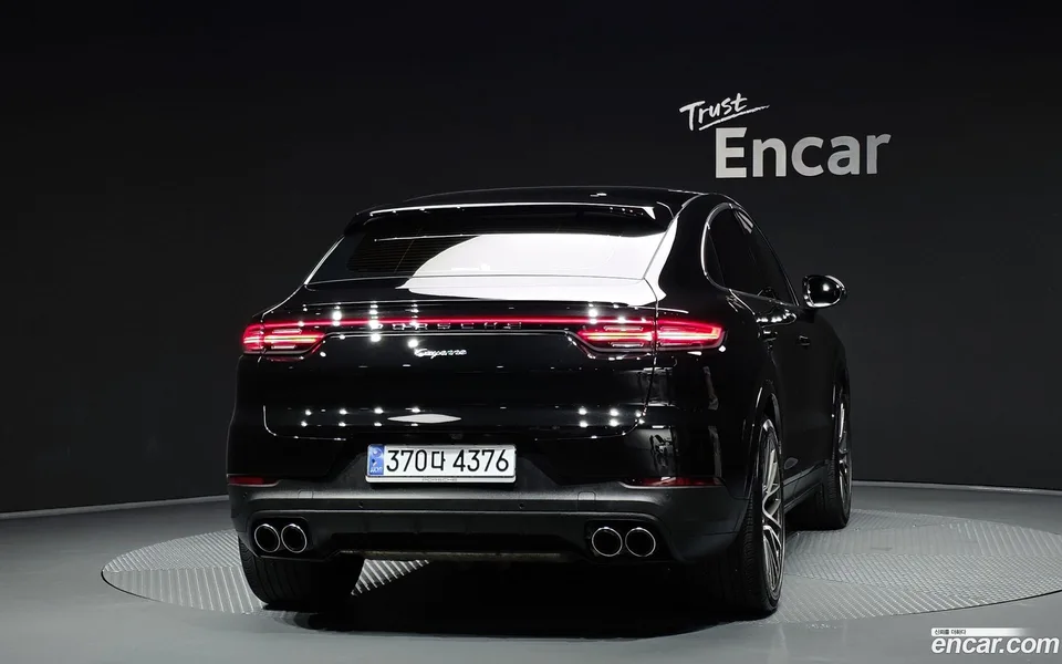 Porsche Cayenne 3.0 2023 — thumbnail 4