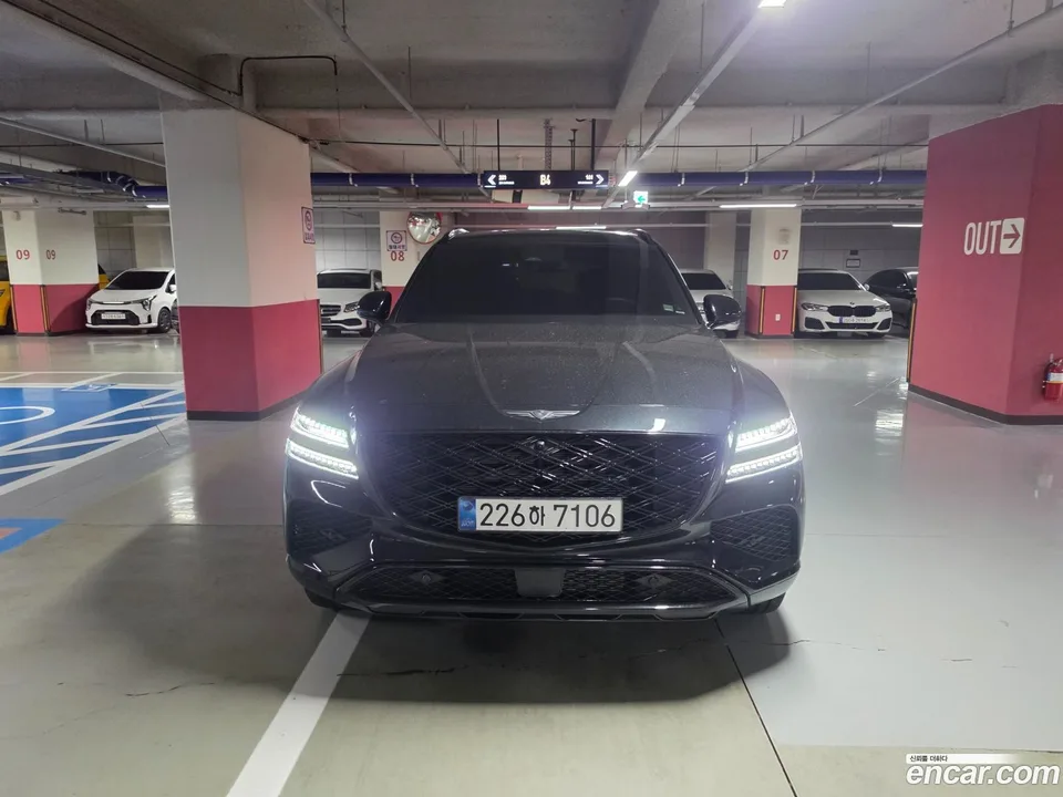 Genesis GV80 2.5T AWD 2025 — photo 1, buy with delivery to Moscow