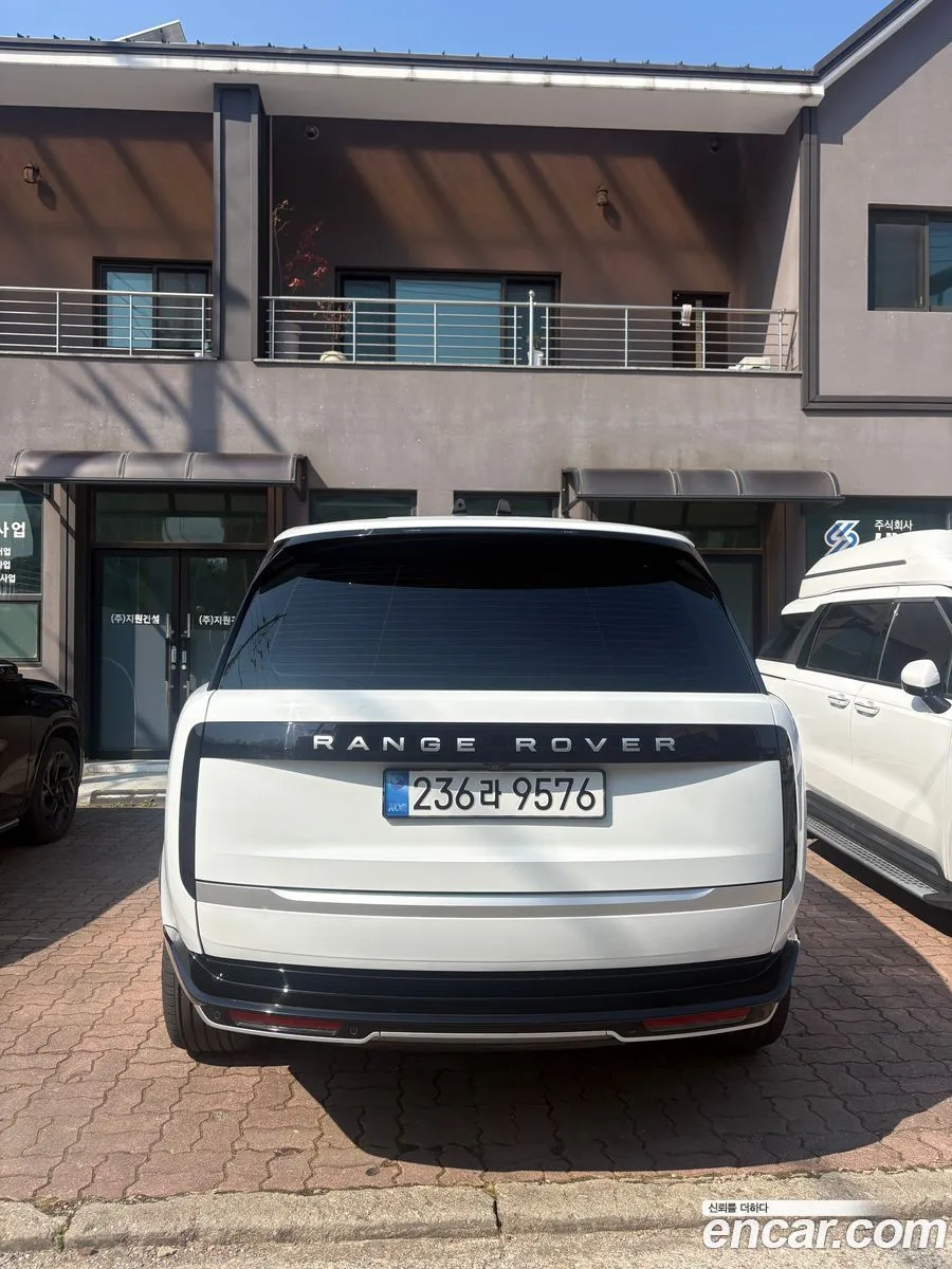 Land Rover Range Rover D350 HSE LWB 2025 — thumbnail 4