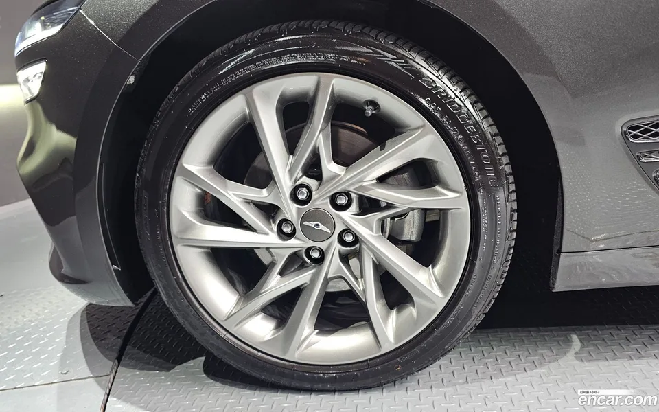 Genesis G70 2.0T 2WD 2022 — thumbnail 2