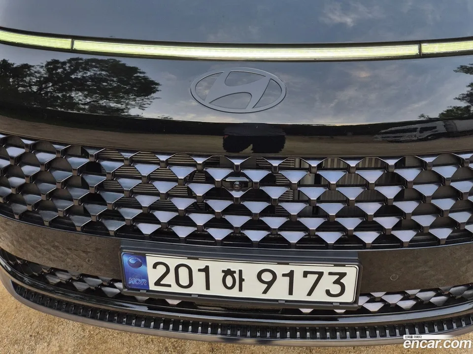 Hyundai Staria HEV 1.6 9 2025 — thumbnail 3