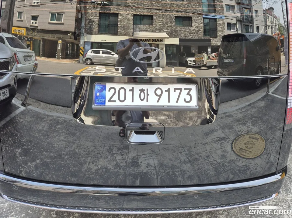 Hyundai Staria HEV 1.6 9 2025 — thumbnail 4
