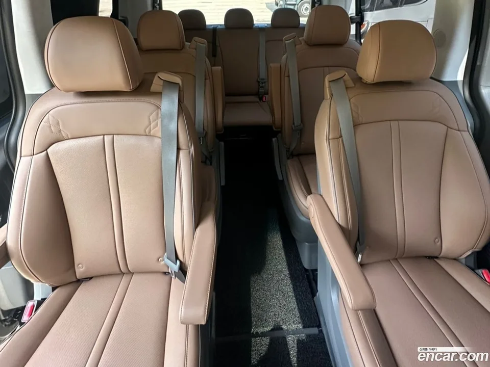 Hyundai Staria HEV 1.6 9 2025 — thumbnail 5