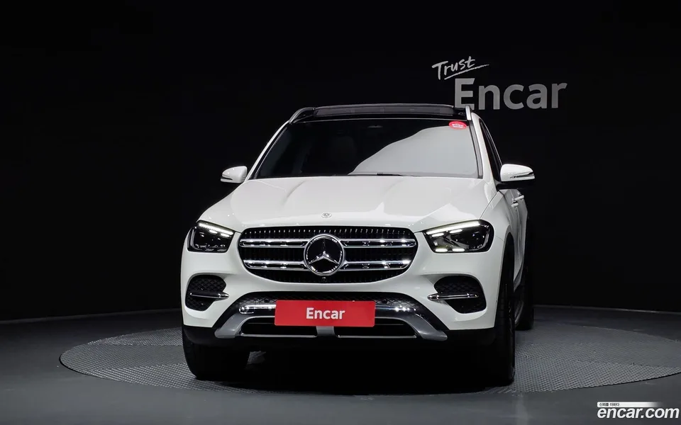 Mercedes-Benz GLE-Class GLE300d 4MATIC 2025 — thumbnail 3