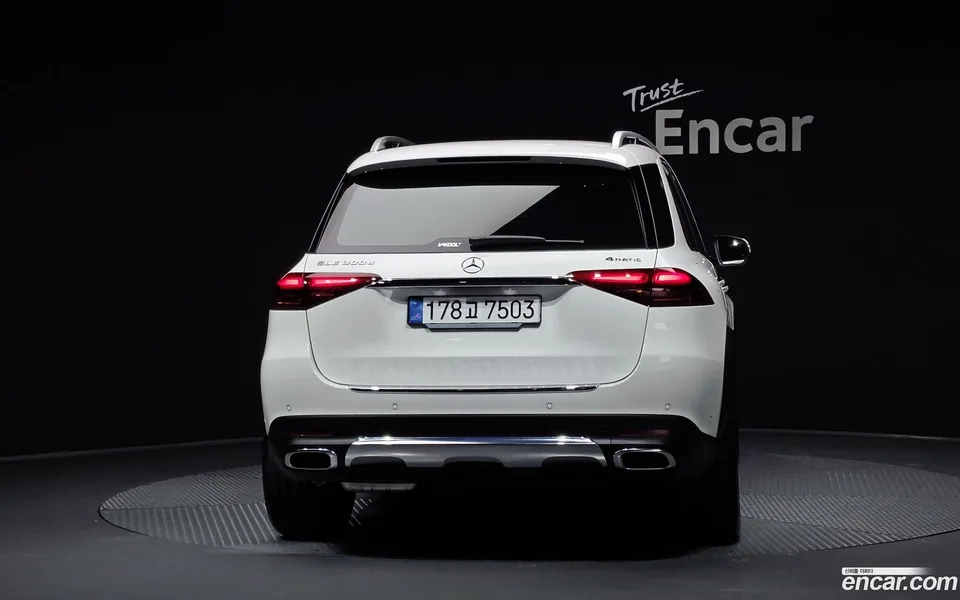 Mercedes-Benz GLE-Class GLE300d 4MATIC 2025 — thumbnail 4