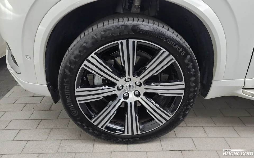Volvo XC90 B6 2023 — миниатюра 2