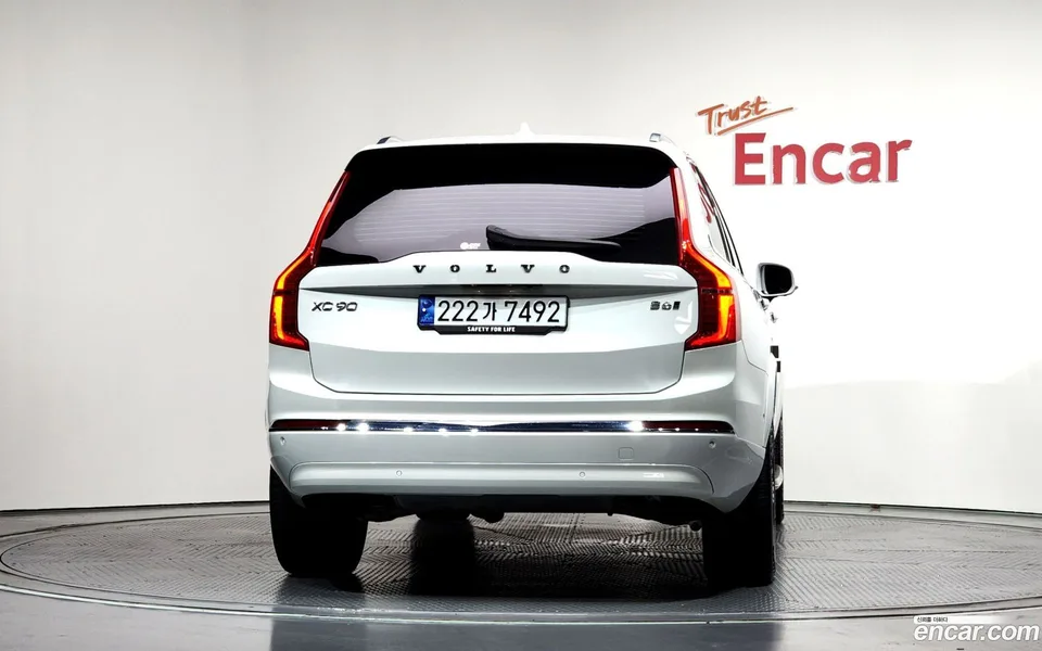 Volvo XC90 B6 2023 — миниатюра 4