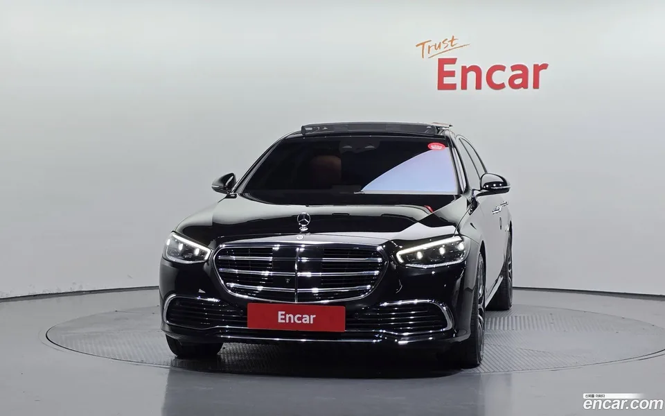 Mercedes-Benz S-Class S580L 4MATIC 2023 — thumbnail 3