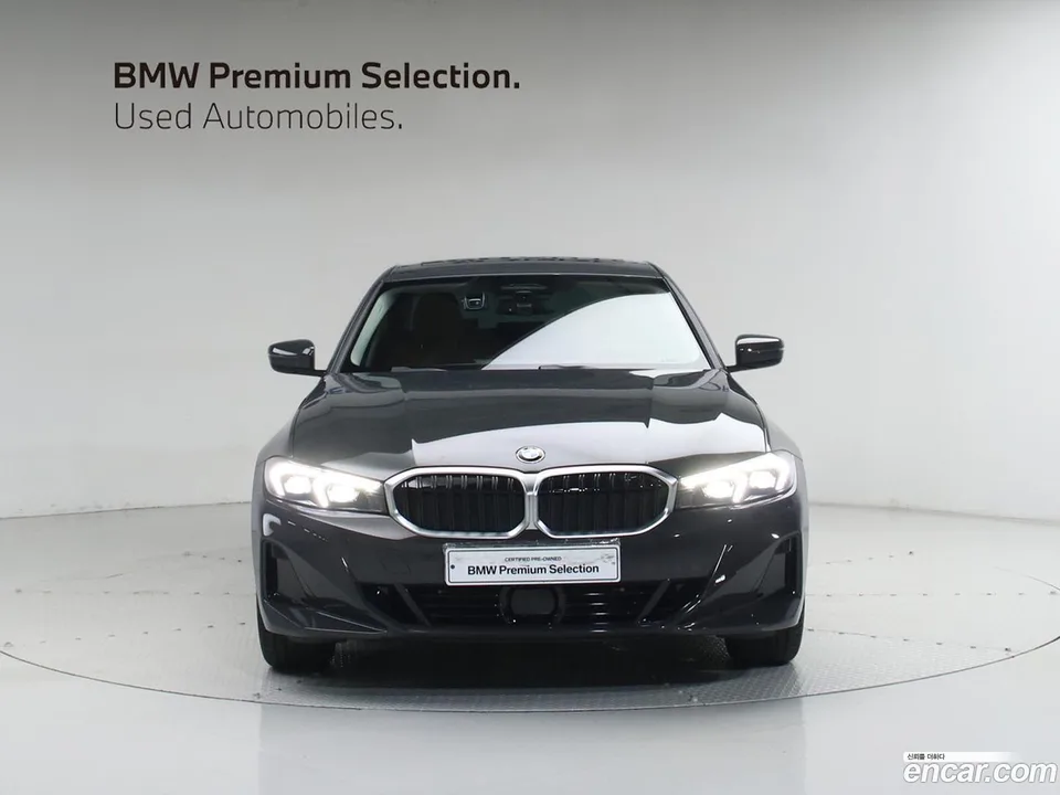 BMW 3 Series 320i 2025 — thumbnail 2