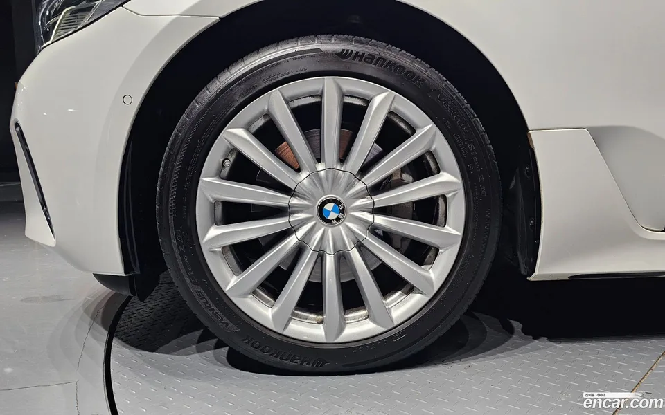 BMW 6 Series GT 630i xDrive 2023 — thumbnail 5