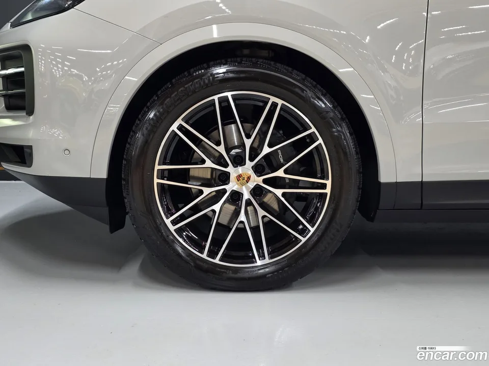 Porsche Cayenne 3.0 2024 — thumbnail 5