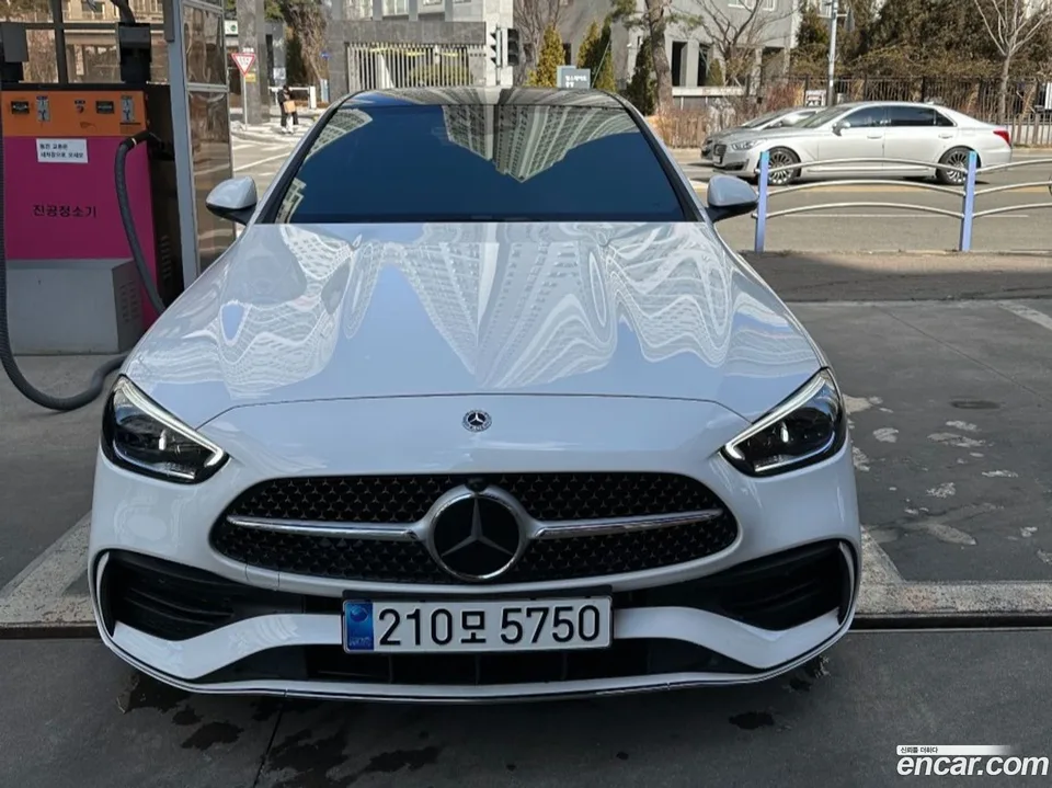Mercedes-Benz C-Class C300 4MATIC AMG Line 2023 — thumbnail 3