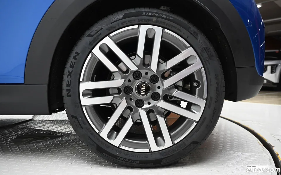 MINI Cooper C 2025 — thumbnail 5