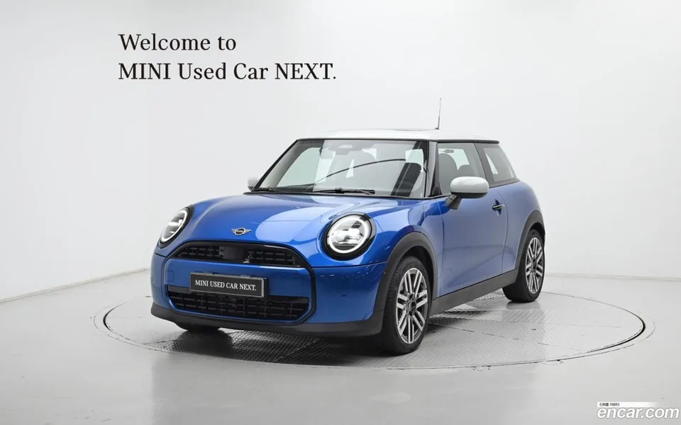 MINI Cooper C 2025 — photo 1, buy with delivery to Moscow