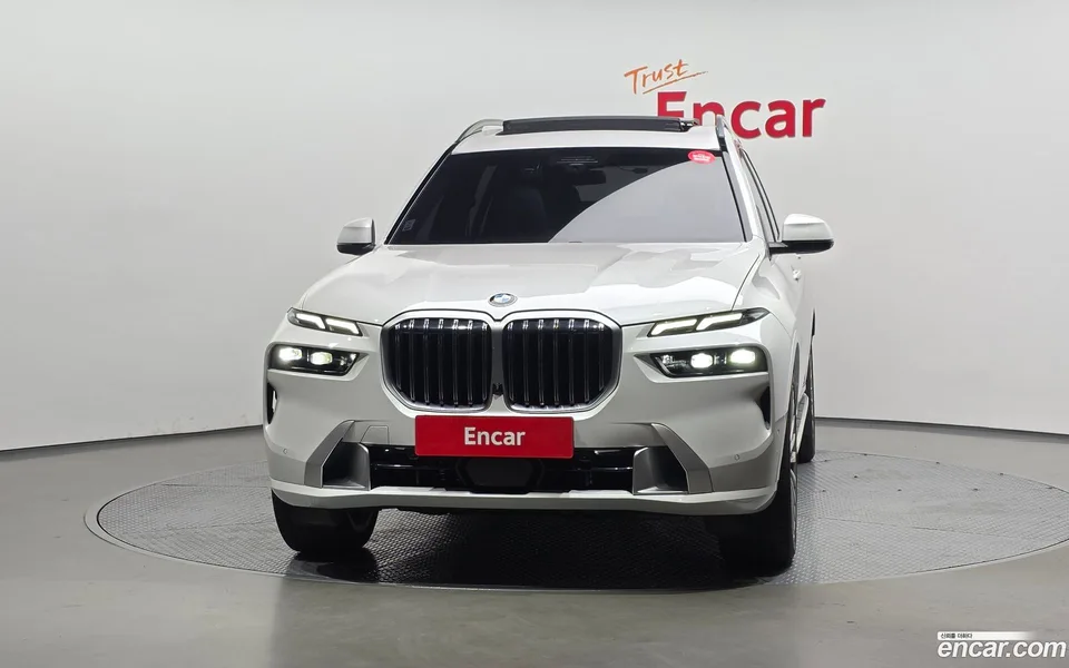 BMW X7 xDrive 40i 6 2023 — thumbnail 3