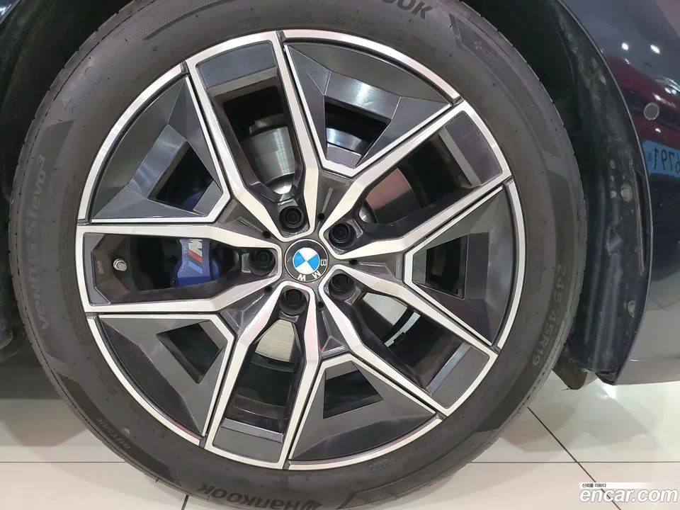 BMW 5 Series 520i M 2024 — thumbnail 5
