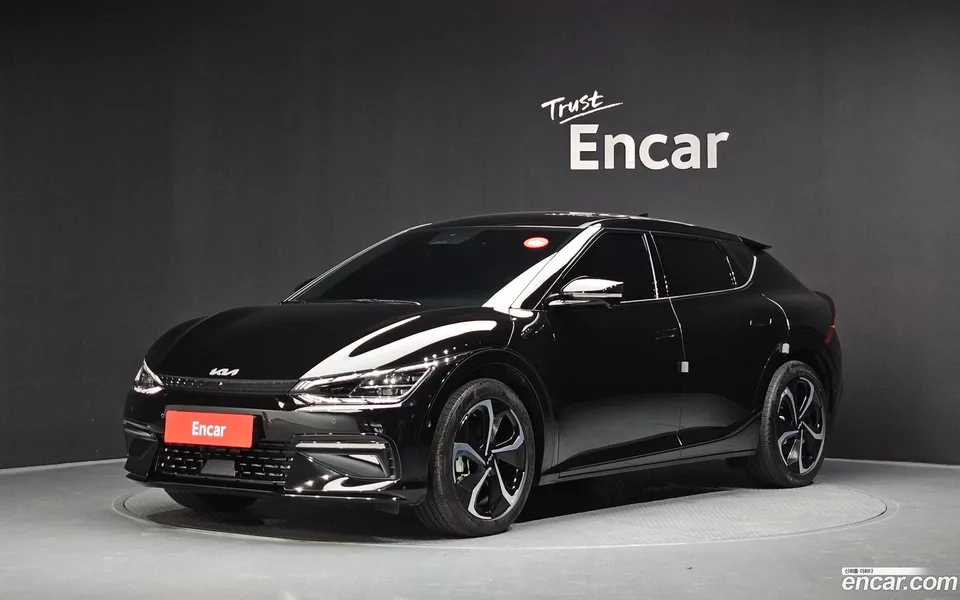Kia EV6 4WD 2022 — photo 1, buy with delivery to Moscow
