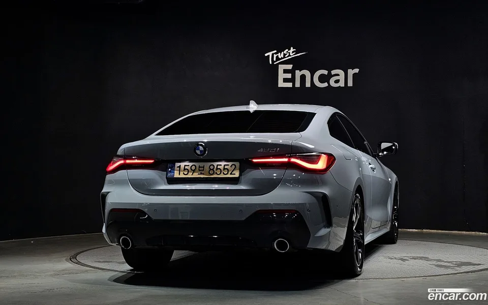 BMW 4 Series 420i M 2022 — thumbnail 4