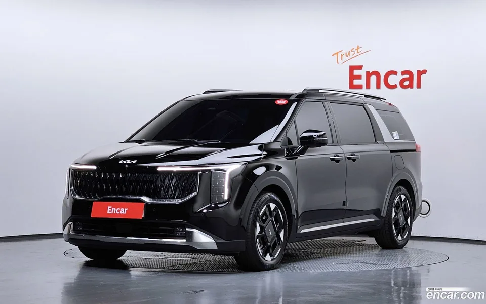 Kia Carnival 7 2024 — photo 1, buy with delivery to Moscow