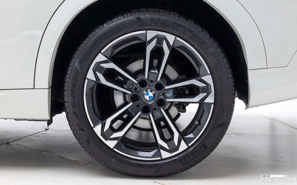BMW X2 xDrive 20i M 2025 — thumbnail 5