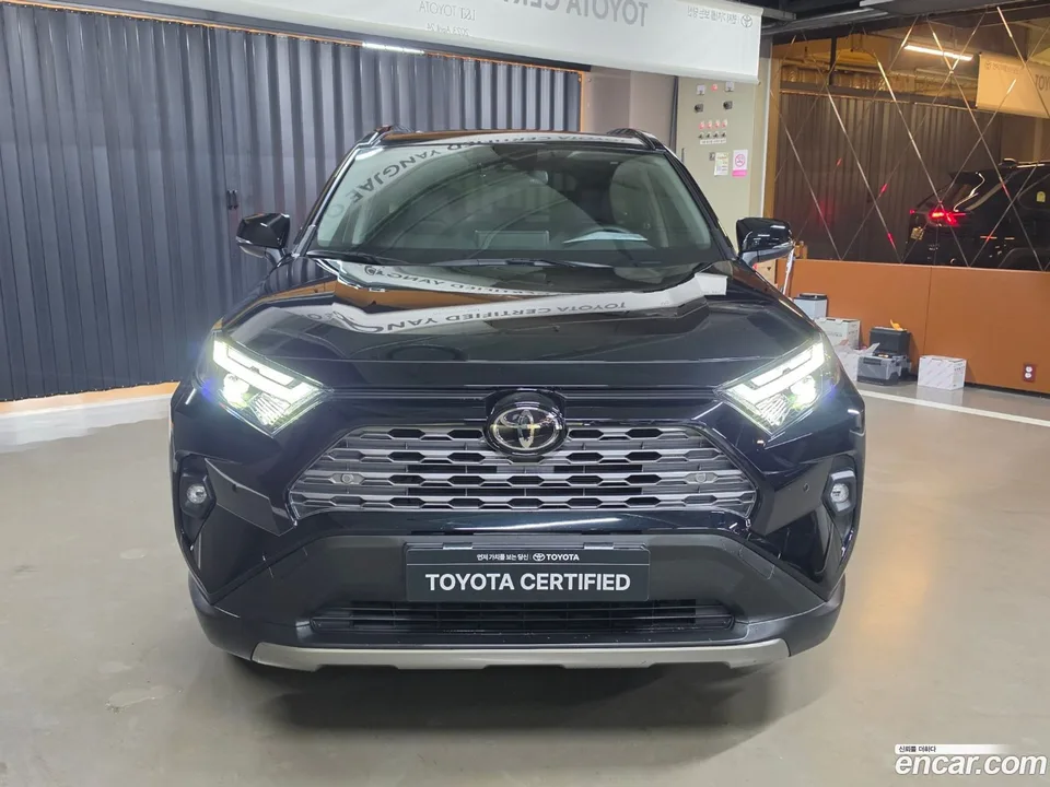 Toyota RAV4 2.5 4WD LTD 2025 — thumbnail 3