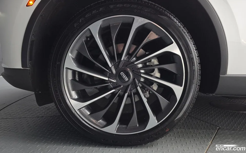 Lincoln Aviator 3.0 AWD 2025 — thumbnail 2