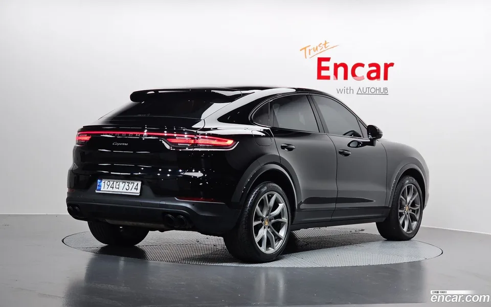 Porsche Cayenne 3.0 2023 — thumbnail 2