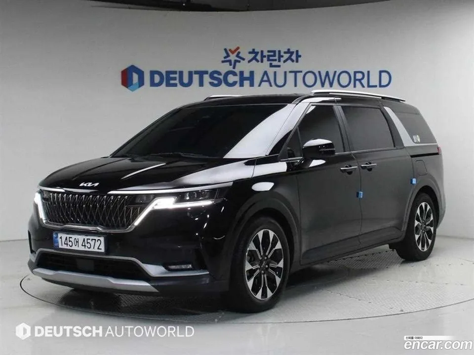 Kia Carnival 9 2023 — photo 1, buy with delivery to Moscow