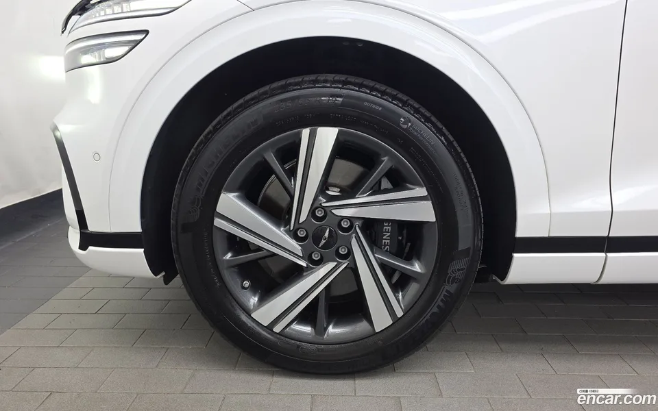 Genesis GV70 2.5T AWD 2024 — thumbnail 2