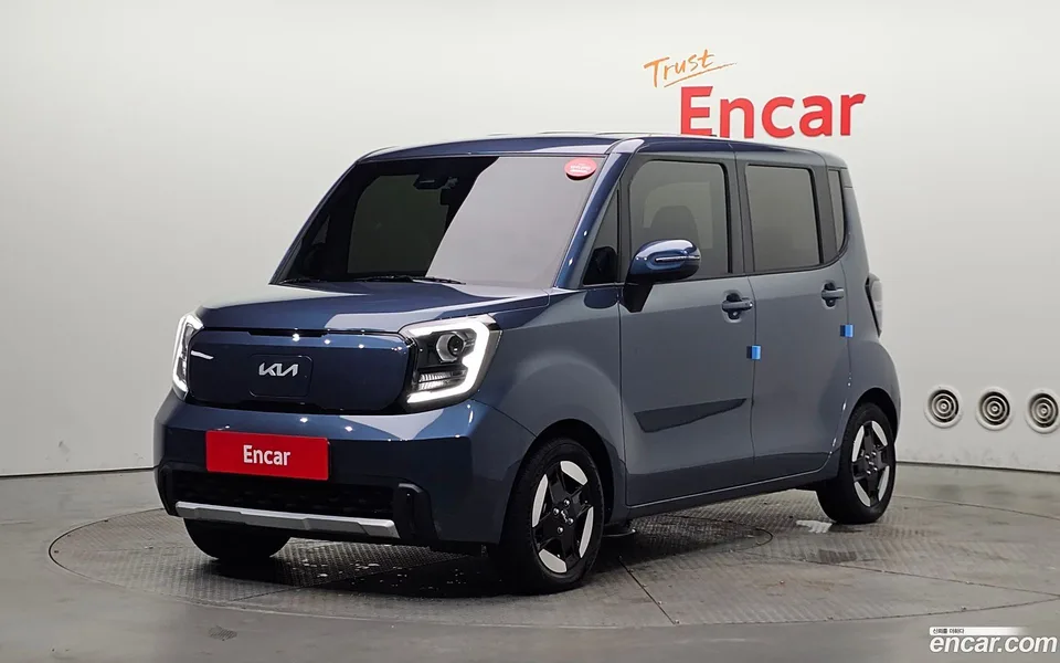 Kia Ray EV 2023 — photo 1, buy with delivery to Moscow