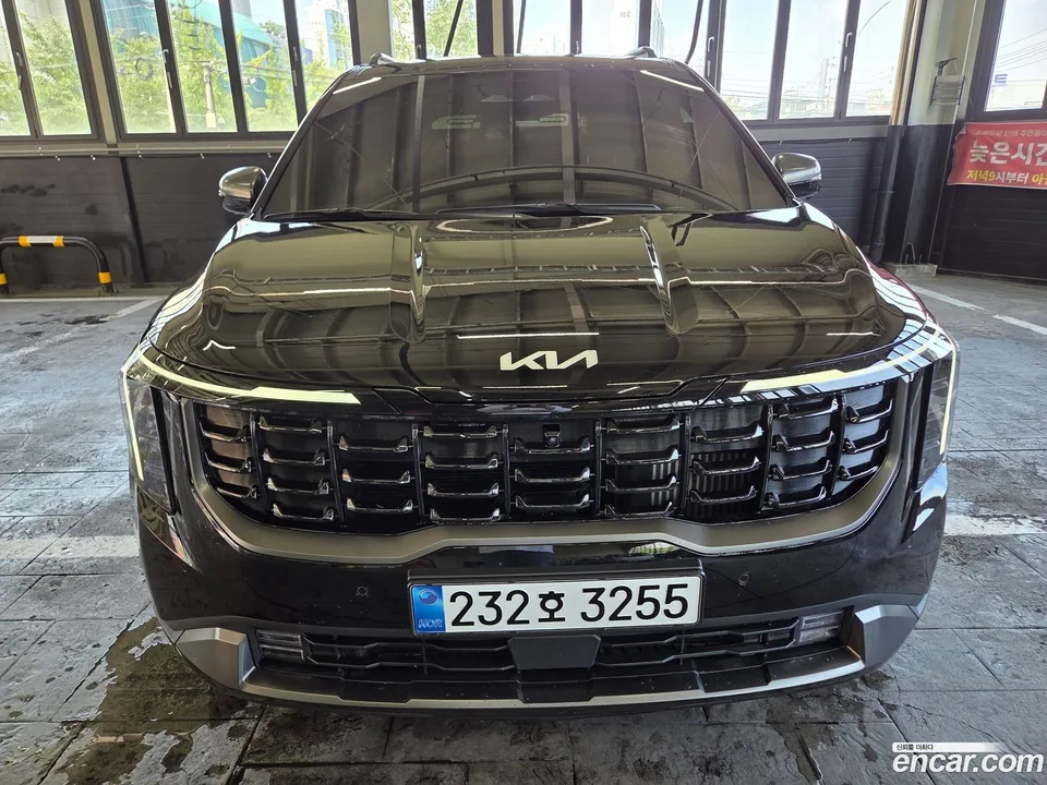 Kia Carnival HEV 9 2025 — photo 1, buy with delivery to Moscow