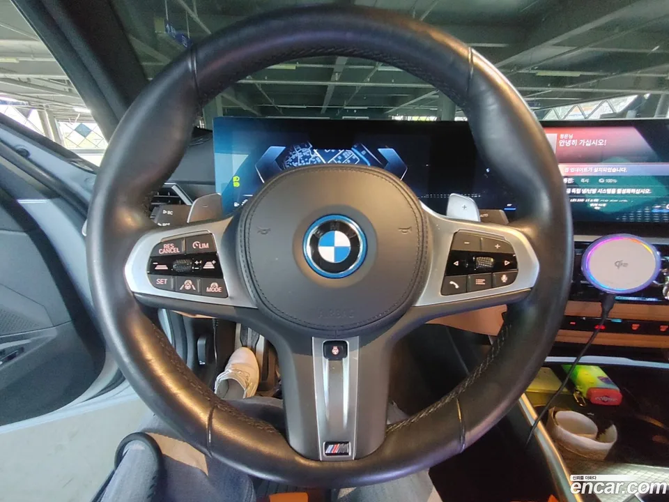 BMW 3 Series 330e M 2023 — миниатюра 4