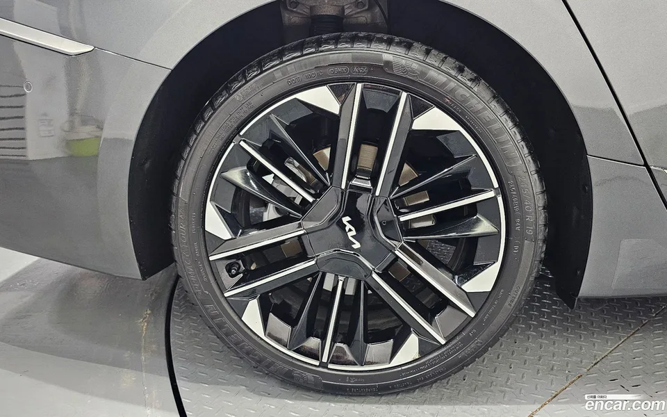 Kia K8 Hybrid 2025 — thumbnail 2