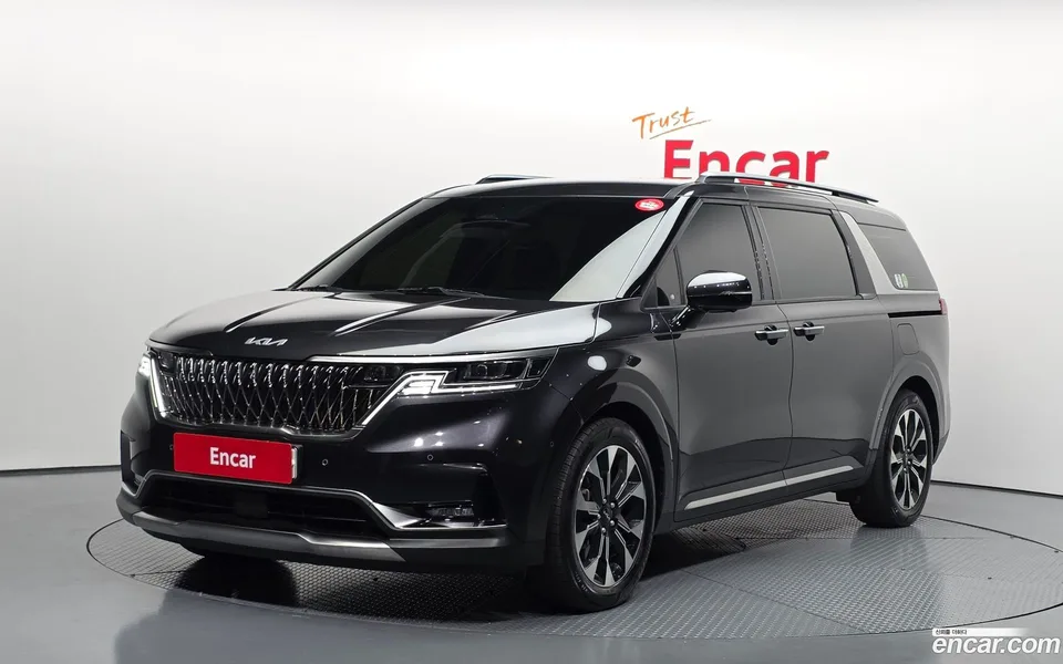 Kia Carnival 7 2022 — photo 1, buy with delivery to Moscow