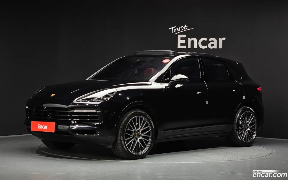 Porsche Cayenne 3.0 2022 — photo 1, buy with delivery to Moscow