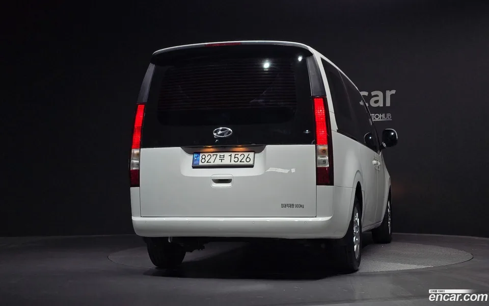 Hyundai Staria 3 2023 — thumbnail 4