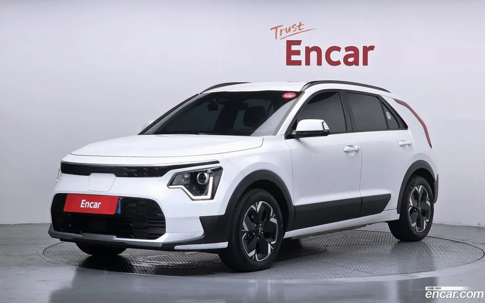 Kia Niro EV 2022 — photo 1, buy with delivery to Moscow